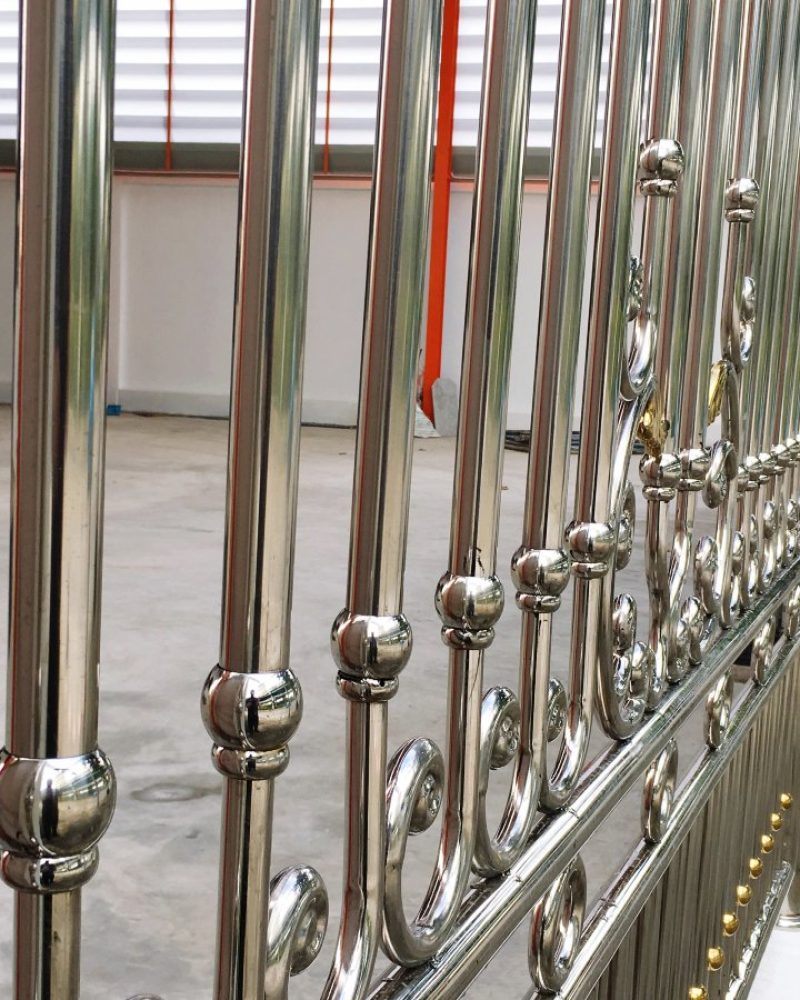 metallic-structure-footpath-by-building (1)